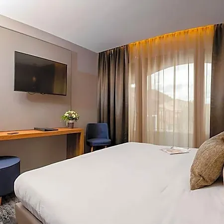 Fac & Spera -hotel & 4*